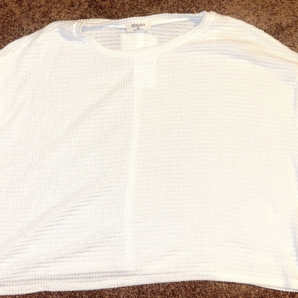 Zenana Outfitters White Crop Top